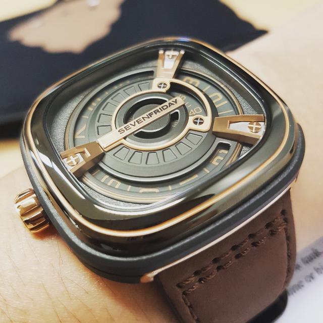 Sevenfriday rose outlet gold