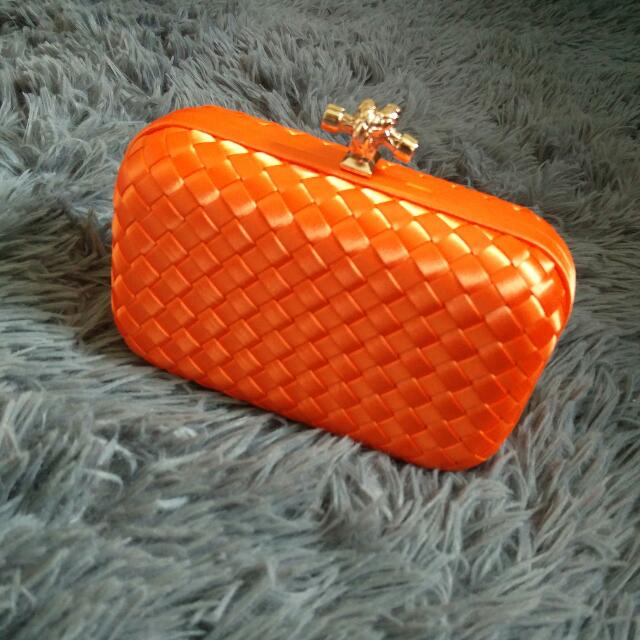 bottega veneta clutch sale