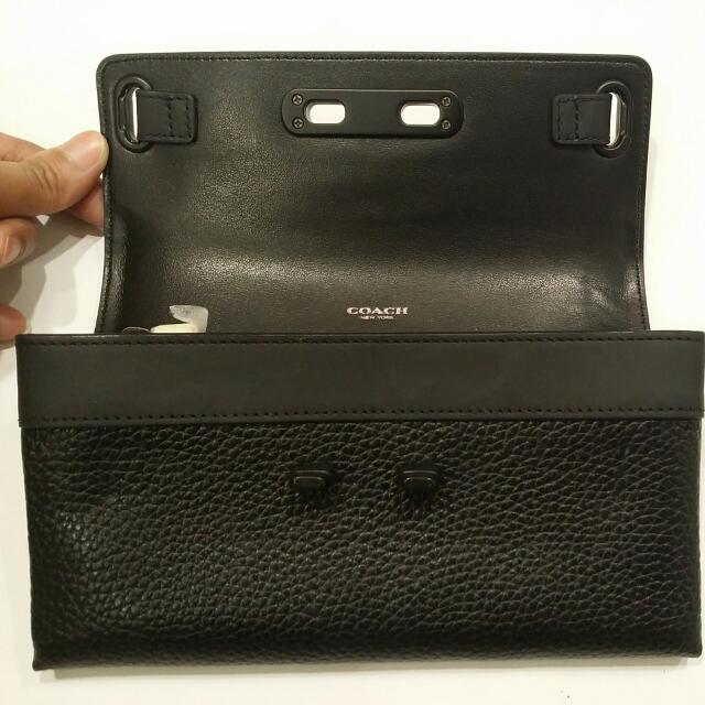 BN [COACH] Pebbled Leather Coach Swagger Wallet, Women's Fashion, Bags ...