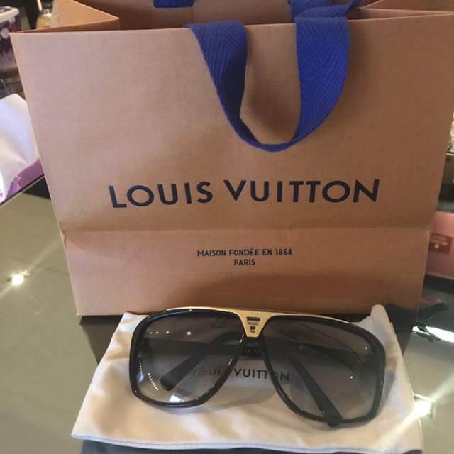 Louis Vuitton Evidence Sunglasses, Luxury, Accessories on Carousell