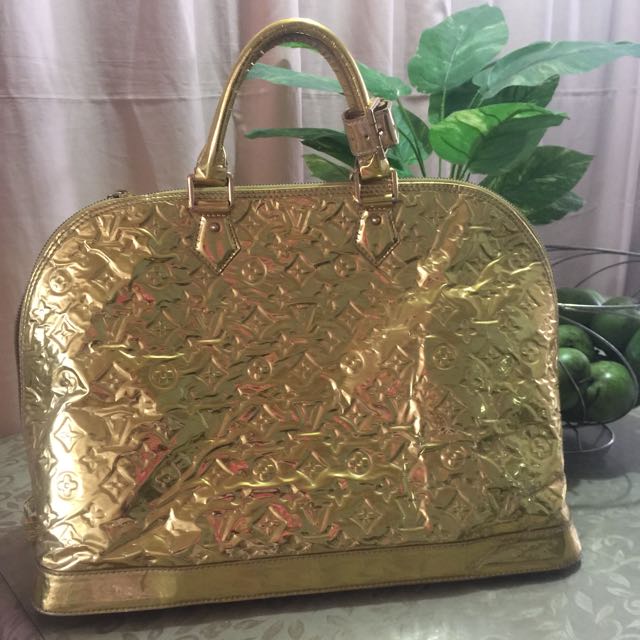 Louis Vuitton Alma MM Handbag Purse Gold Monogram Miroir M93624 MI4078  67545