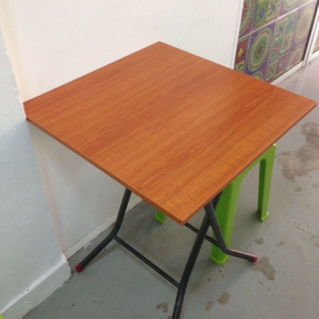 2ft by outlet 2ft table
