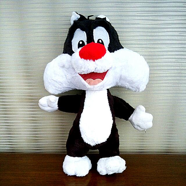 sylvester the cat pillow