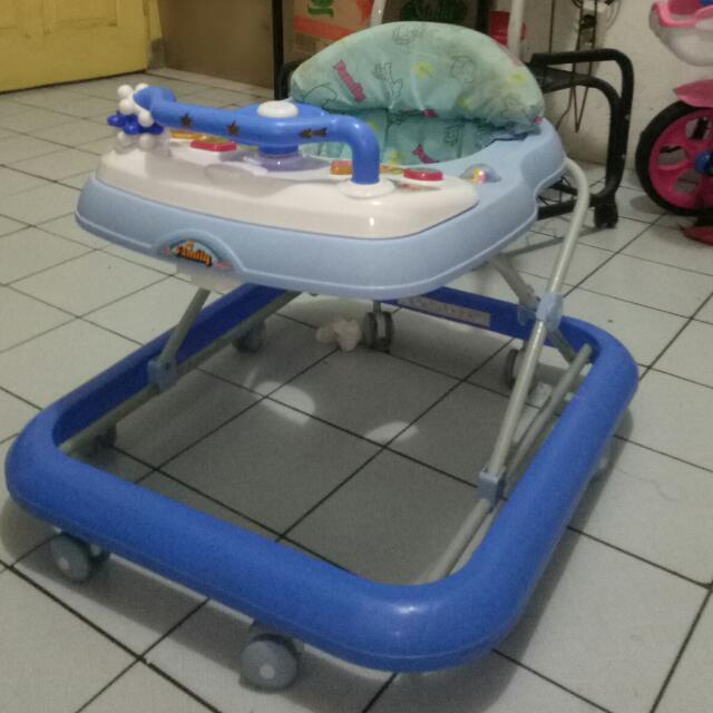baby walker family music