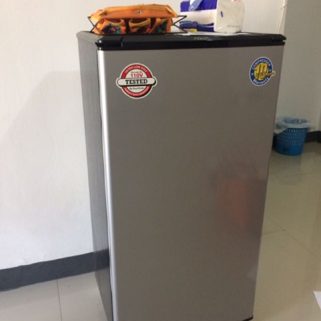Jual Kulkas Bekas Merk Aqua Perabotan Rumah Di Carousell Jual Kulkas Bekas Merk Aqua Perabotan Rumah Di Carousell