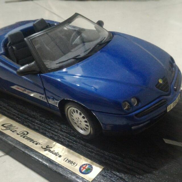 Maisto alfa romeo spider hot sale 1995