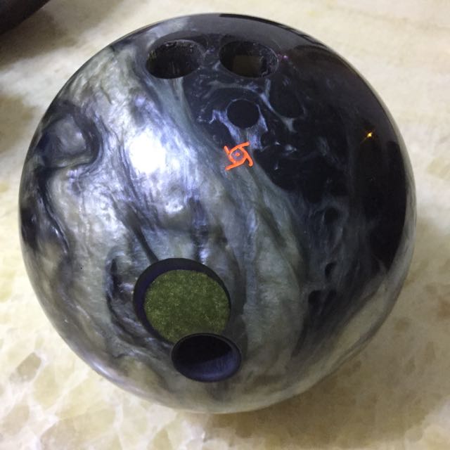 Storm Ice Bowling Ball, Sports Equipment, Sports & Games, Billiards
