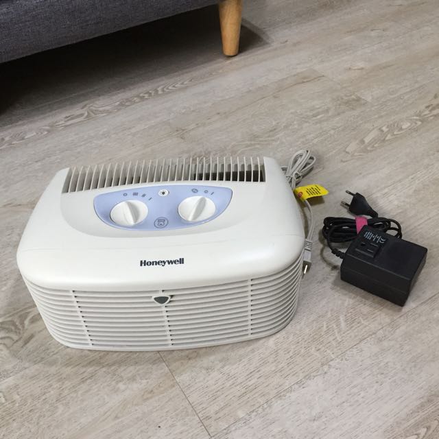 Honeywell HHT011 Hepa Clean Compact Air Purifier, TV & Home Appliances