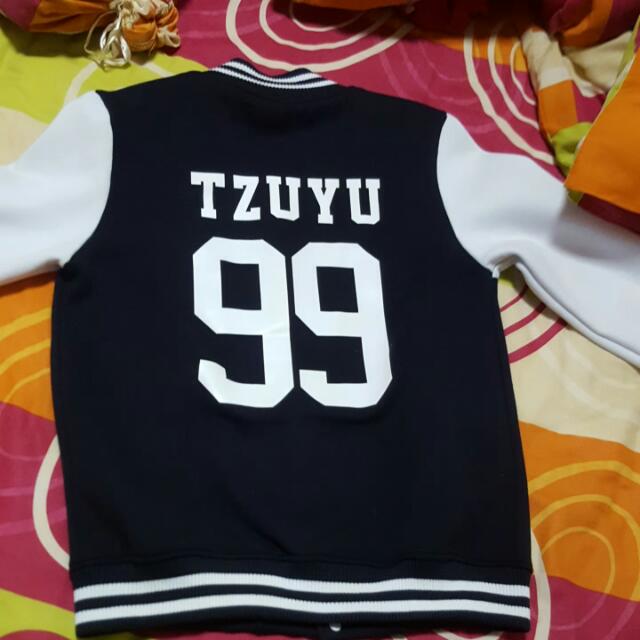 kstuff Shop Twice Baseball Uniform Sweatshirt Tzuyu / L