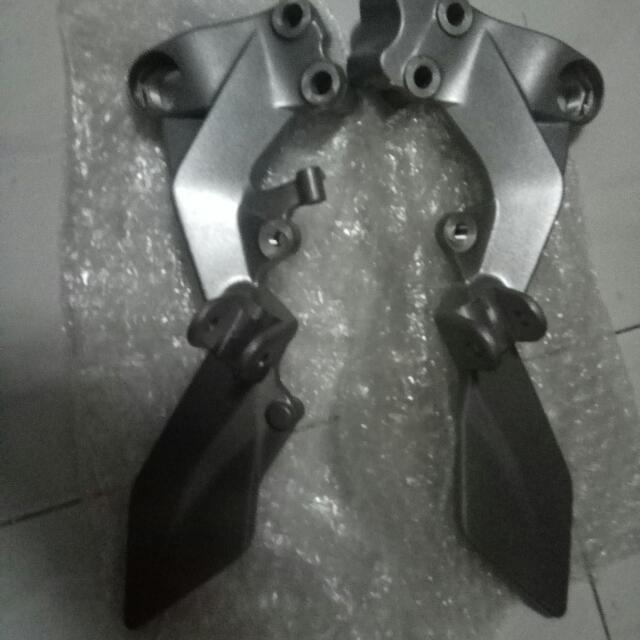 ktm duke 200 rear footrest price