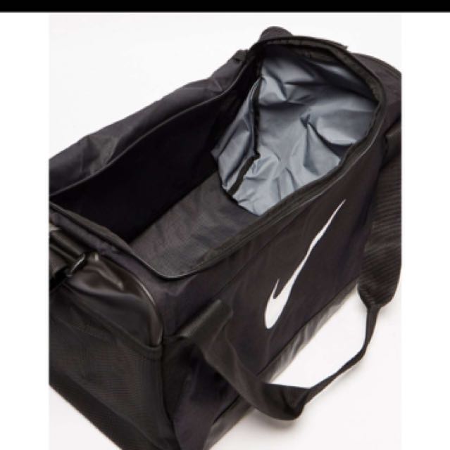 nike brasilia small grip bag