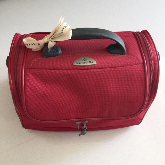 samsonite vanity bag