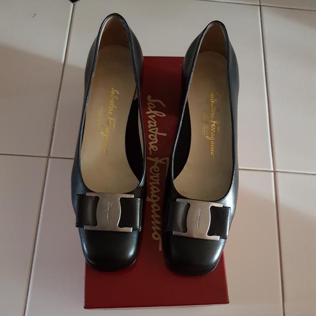 Salvatore Ferragamo CARMEN Size 6.5D