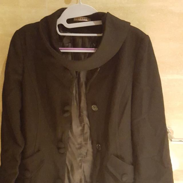 Winter Jacket (Category: Coats, Jackets and Outerwear) located in Singapore. Submitted by mmil78 (Listing ID 111790145, Image 2). Description: .