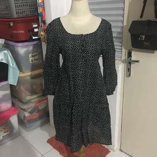 Dress Hitam