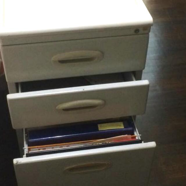 3 Metal Drawer Filing on Rollers, Furniture & Home Living, Furniture, Shelves,