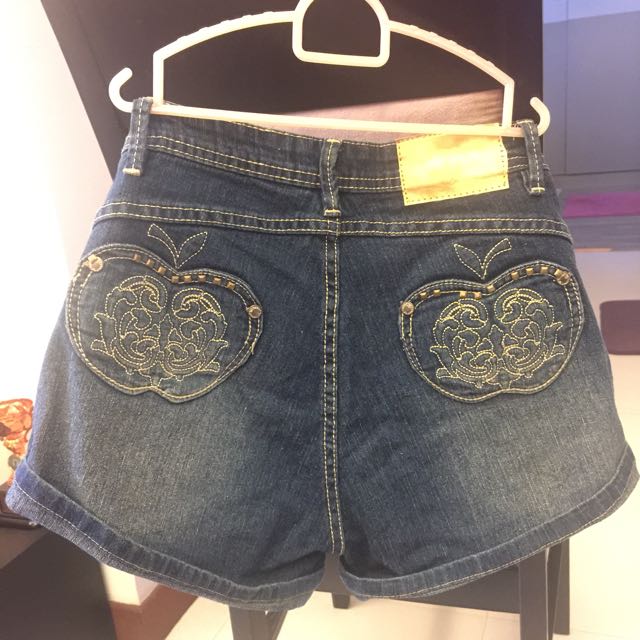 Apple bottom shorts hotsell