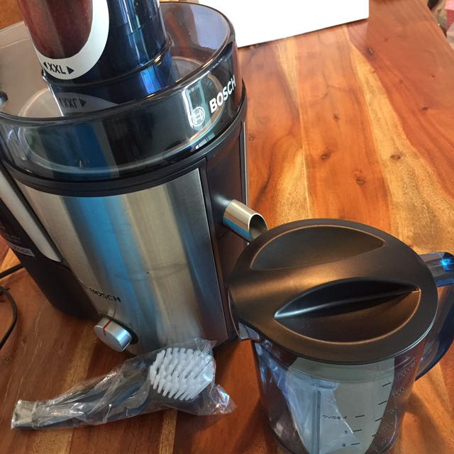 (Reserved) Bosch Fruit Juice Machine, TV & Home Appliances, Kitchen