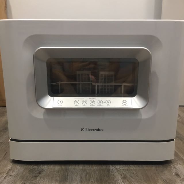 Electrolux Dishwasher Esf2433w Home Appliances On Carousell