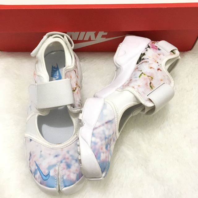 Nike Air Rift Cherry Blossom