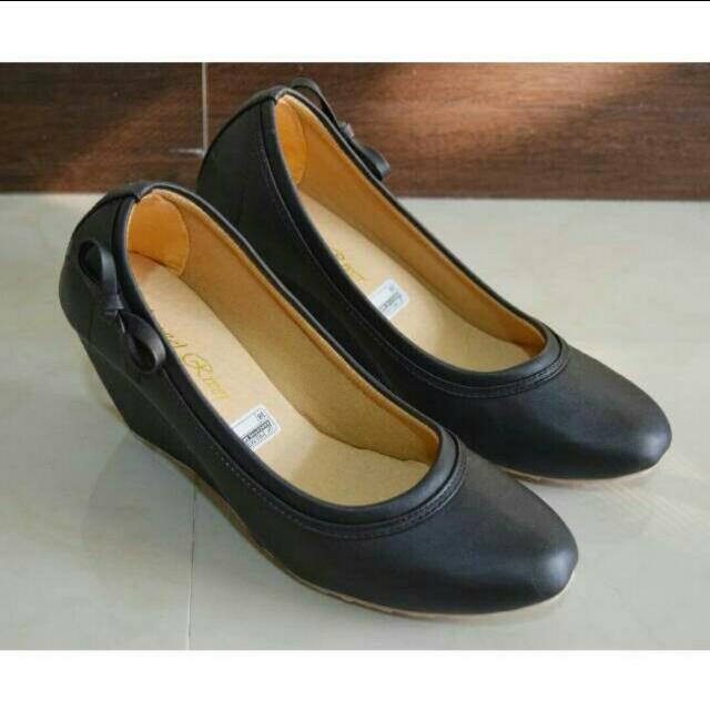 Sepatu Wedges Hitam Tali Olshop Fashion Olshop Wanita On Carousell