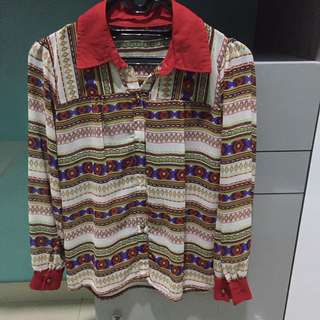 Kemeja Tribal