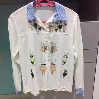 Kemeja Putih Motif