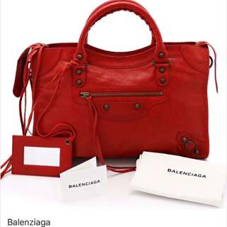 BALENCIAGA