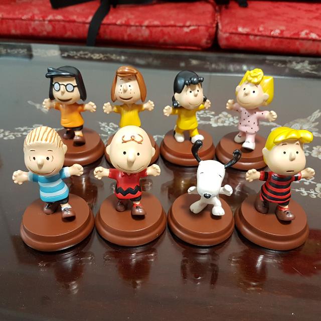 peanuts characters toys