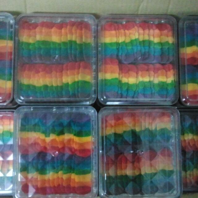 Biskut Raya Pelangi Food Drinks On Carousell
