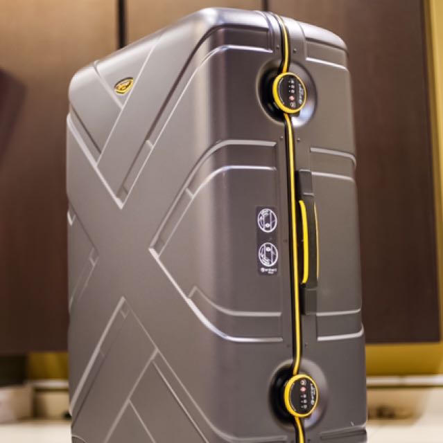 eminent gold luggage