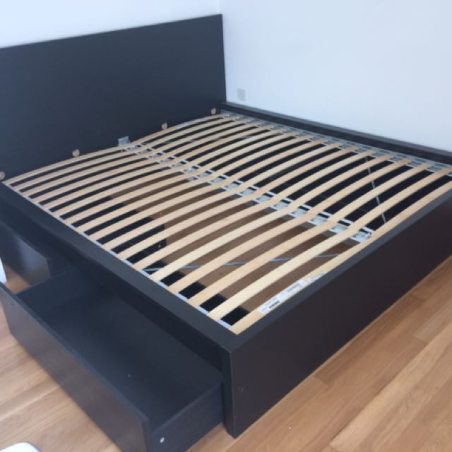 Free Double Bed 2 5 Y Ikea 2 Mattresses 4 Drawers Furniture