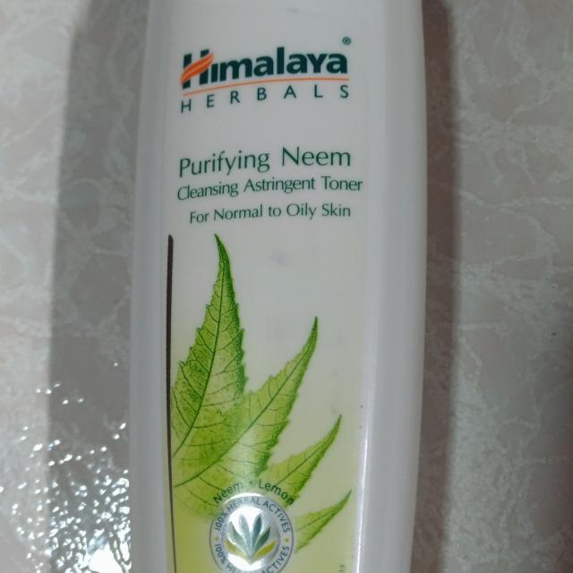 himalaya astringent toner
