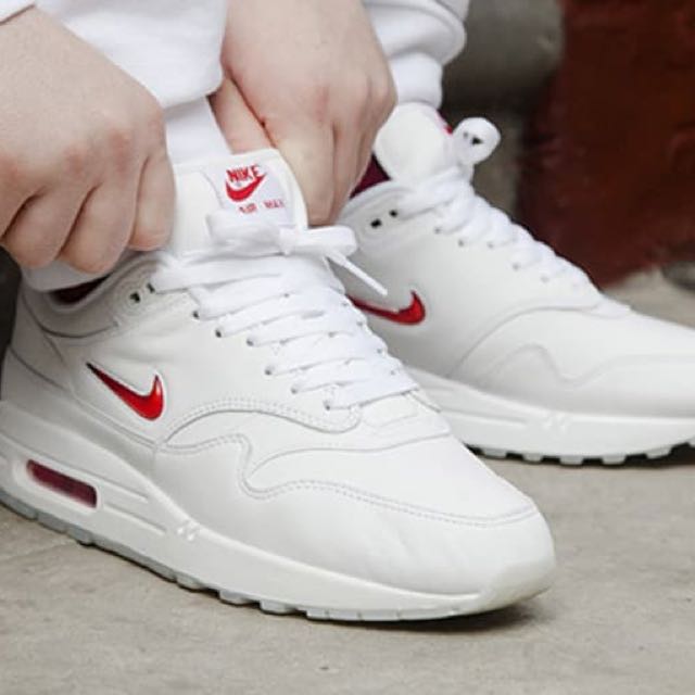 air max one jewel ruby