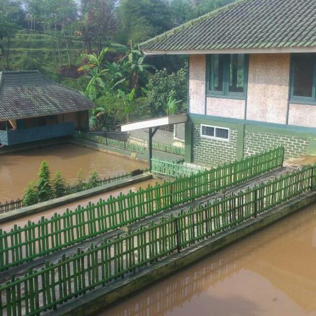 Rumah 2balong Dan Tanah Luas Majalaya Properti Dijual Di Carousell