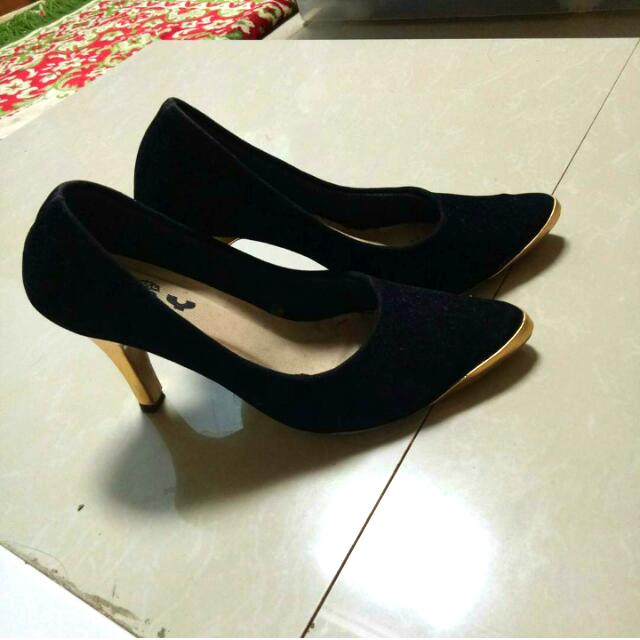 Sepatu Heels Hitam 7cm Fesyen Wanita Sepatu Di Carousell