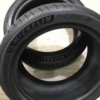 Michelin PS4 Tires x2 - 225/45/ZR17 (97Y)