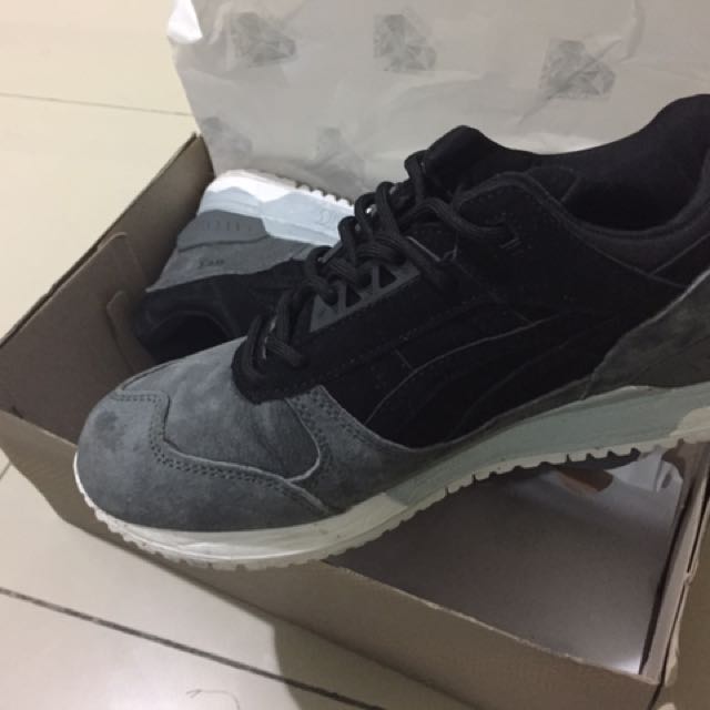 asics respector moon crater
