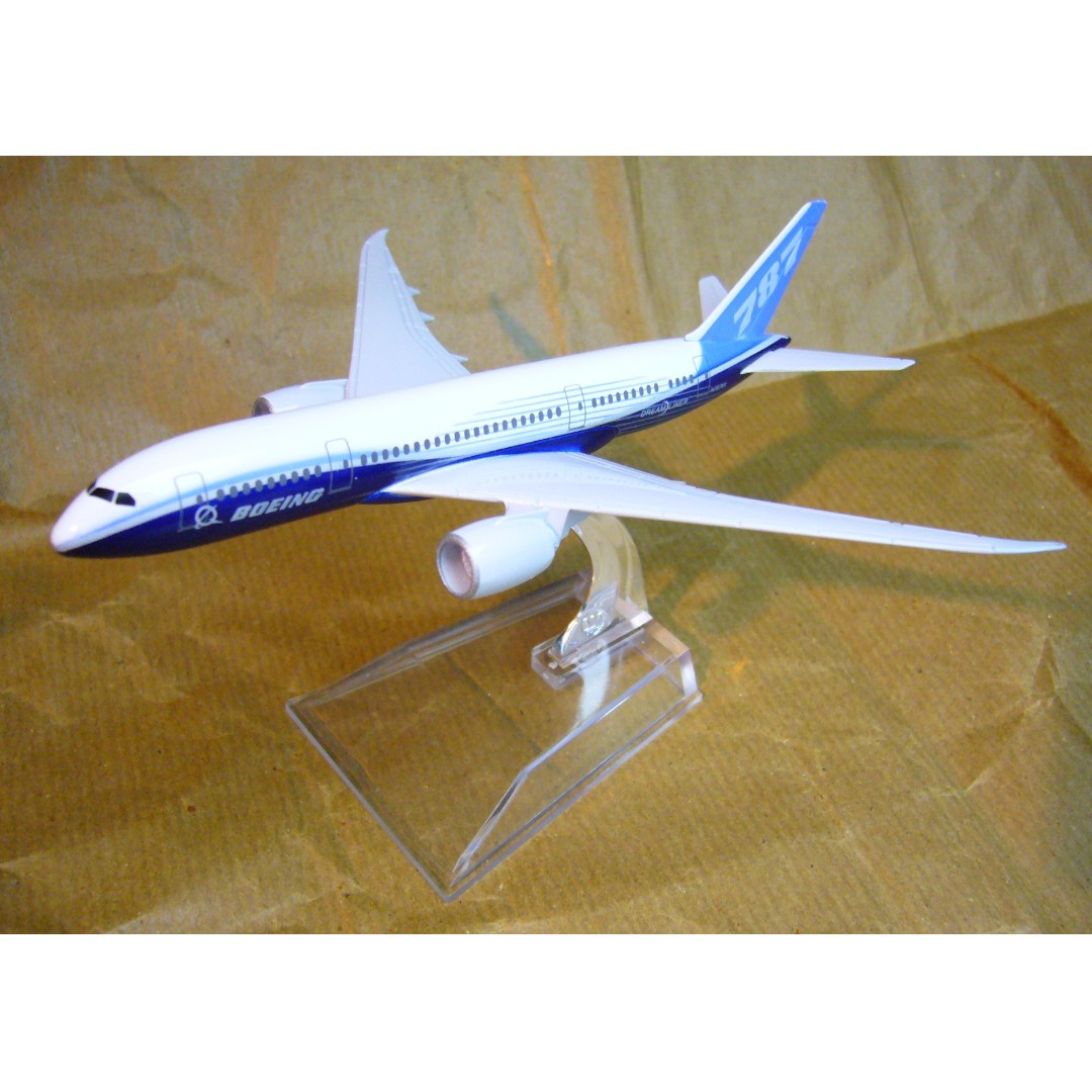 B787 Diecast Aircraft Model, Hobbies & Toys, Stationery & Craft