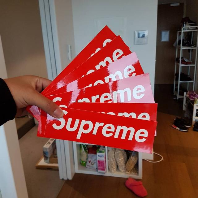 Sticker store supreme original