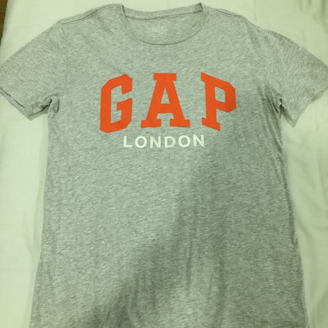 GAP authentic tee (Category: Tshirts & Polo Shirts) located in Kuala Lumpur. Submitted by beier.authentic (Listing ID 112620181, Image 1). Description: 👕 Good condition (7/10). Grey colour, S size. 📦 Excluding postage. Reason of selling: I loose some weight and it's too big for me now. 😊.