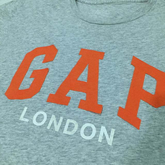 GAP authentic tee (Category: Tshirts & Polo Shirts) located in Kuala Lumpur. Submitted by beier.authentic (Listing ID 112620181, Image 2). Description: 👕 Good condition (7/10). Grey colour, S size. 📦 Excluding postage. Reason of selling: I loose some weight and it's too big for me now. 😊.