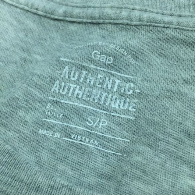 GAP authentic tee (Category: Tshirts & Polo Shirts) located in Kuala Lumpur. Submitted by beier.authentic (Listing ID 112620181, Image 3). Description: 👕 Good condition (7/10). Grey colour, S size. 📦 Excluding postage. Reason of selling: I loose some weight and it's too big for me now. 😊.