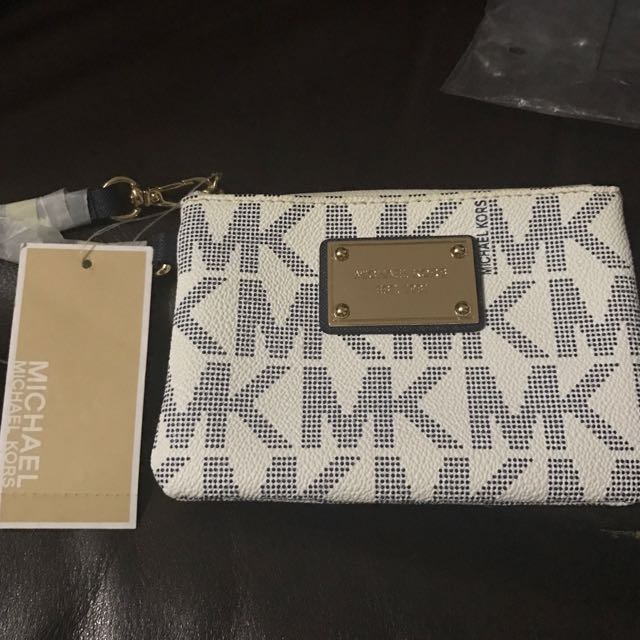 michael kors jet set small signature wristlet