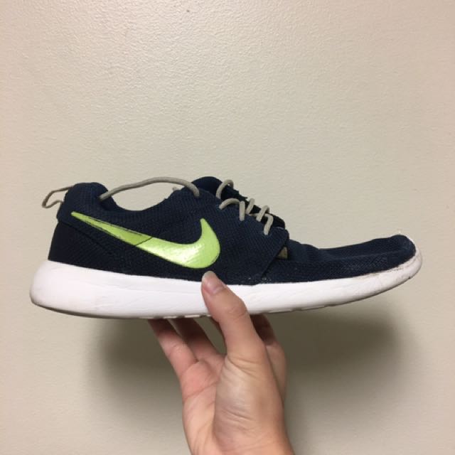 nike roshe run navy