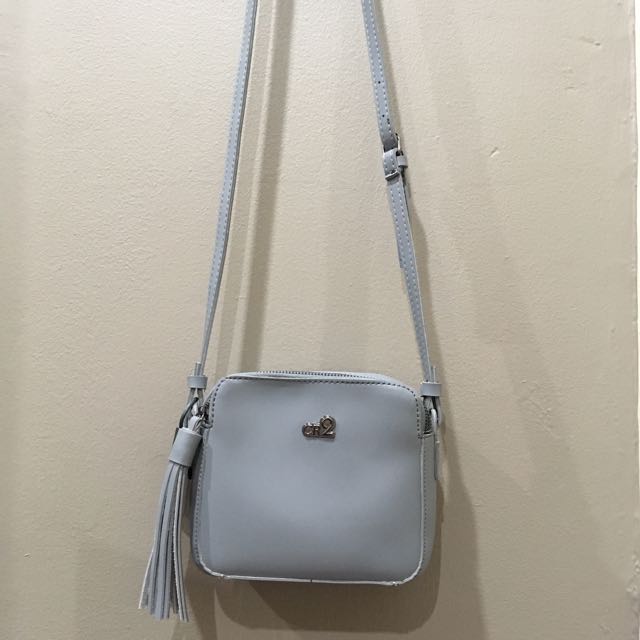 cr2 sling bag