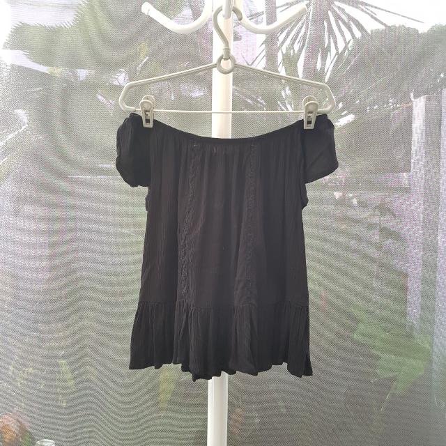 black flowy off the shoulder top