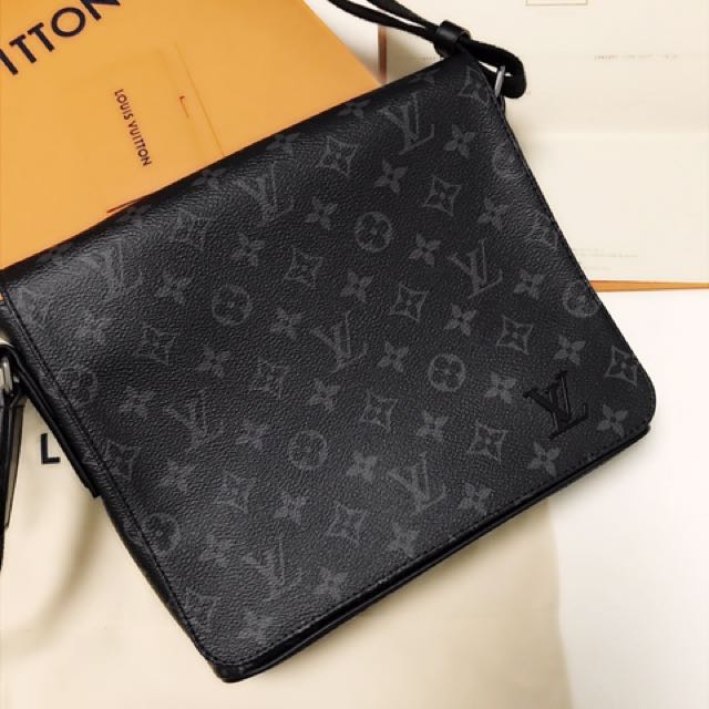 LOUIS VUITTON M44000 DISTRICT PM, Luxury, Bags & Wallets on Carousell