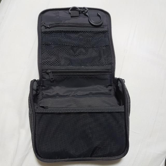 muji toiletries bag singapore