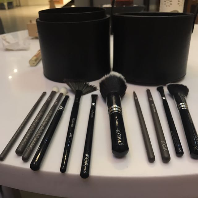 11 Pcs Brushes Zoeva Morphe Tubby Case On Carousell
